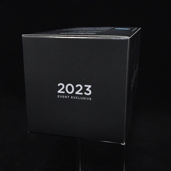 SDCC 2023 Exclusive HALLMARK DOCTOR WHO - THE TENTH DOCTOR KEEPSAKE ORNA… - Picture 4 of 5